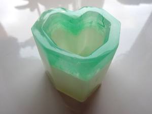 Portalápices con aspecto Vintage en forma de corazón, portalápices de resina de último diseño, estilo artístico, adorno de escritorio, portalápices DE USO DE OFICINA DE LA India - Product Image 1