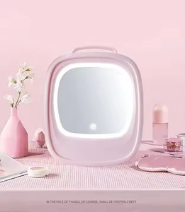 Mini glacière de voiture rose bon marché pour maquillage Mini réfrigérateur cosmétique de beauté Petit réfrigérateur de table pour boissons Portable - Product Image 5