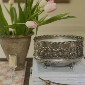 เทียนหอมจากขี้ผึ้งถั่วเหลืองในโถแก้วตกแต่งด้วยทองเหลืองและอะลูมิเนียม เหมาะสำหรับโรงแรม บ้าน และตกแต่งโต๊ะ - Product Image 1