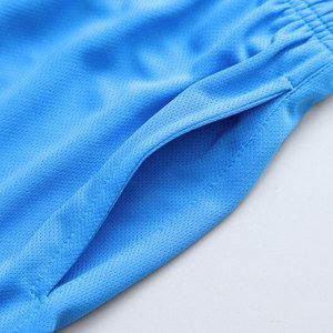 Meilleure arrivée Uniforme de football unisexe de haute qualité Matériau durable Vêtements d'équipe pour adultes - Product Image 6