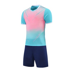 Uniforme de football confortable à prix réglable, uniforme de football de haute qualité avec logo personnalisé/haut de gamme en couleur et tendance avec des designs uniques - Product Image 1