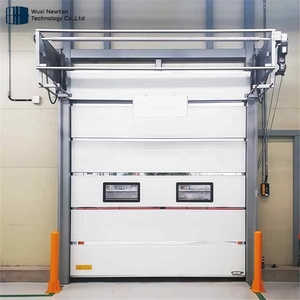 Portes <span class=keywords><strong>de</strong></span> <span class=keywords><strong>garage</strong></span> verticales empilables en aluminium <span class=keywords><strong>de</strong></span> conception nouvelle, ventilation stable, <span class=keywords><strong>porte</strong></span> empilable supérieure pour <span class=keywords><strong>atelier</strong></span> - Product Image 4