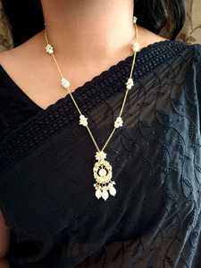 Elegant Traditional Jadau Kundan Pearl Small Pendant <b>Set</b> With Earrings Ethnic Fashion Indian Traditional <b>Jewelry</b> <b>for</b> <b>Women</b> - Product Image 2