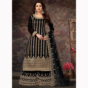 Meilleure vente en gros de robe de soirée d'été pour femmes nouveau design costume en soie de haute qualité cousu/non cousu Options disponibles - Product Image 4
