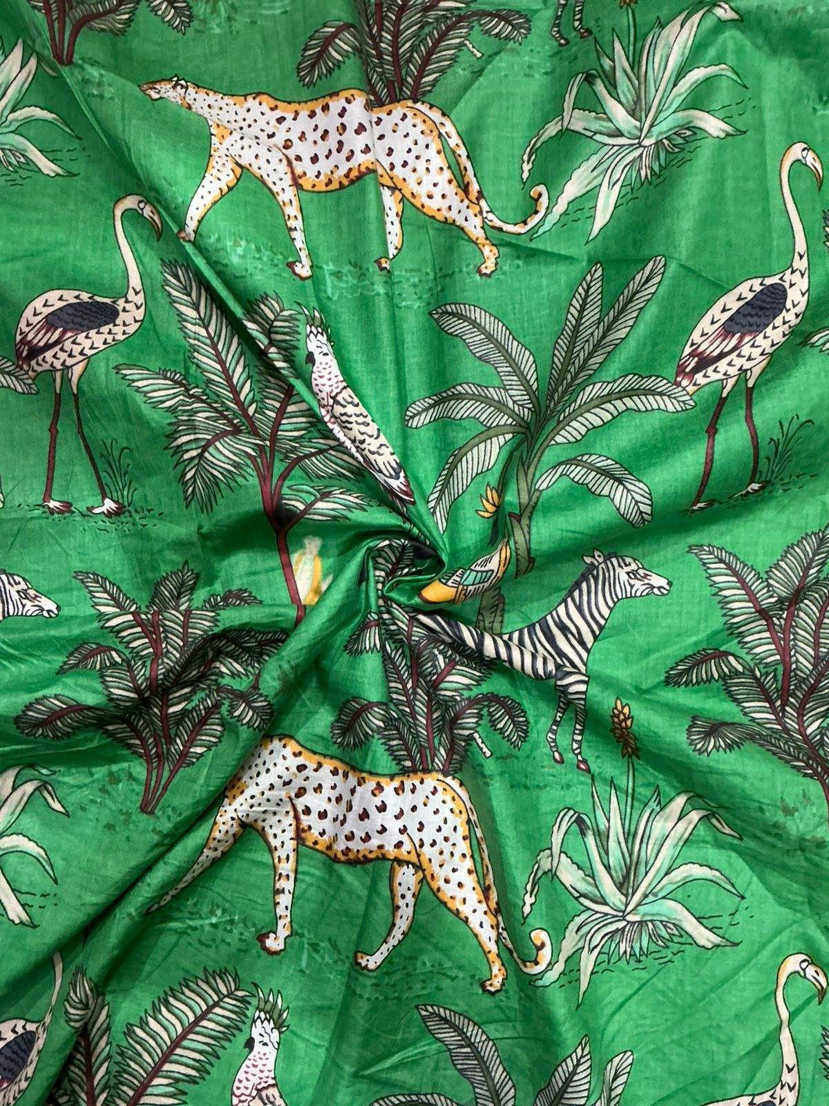 สีเขียว