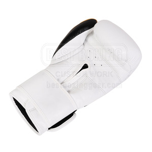 Best Quality Boxing Gloves With Custom Logo Hot Sale On Boxing Gloves <b>Light</b> Weight Comfortable Best Boxing Gear - Product Image 6