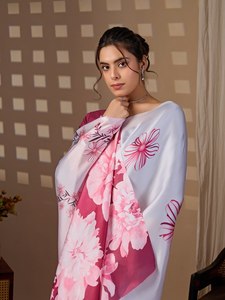 Sari de Seda con Estampado Floral Degradado Magenta Elegante al por Mayor, Lujoso Satén Suave, Ropa Tradicional India para Mujer, Invierno y Verano - Product Image 2