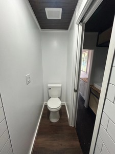 Nueva Casa Contenedor Rectangular de 40 Pies, Construida a Medida, con Energía Integrada y Espacio Preparado para Uso como Oficina/Cabina Moderna - Product Image 6
