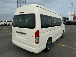 Toyota Hiace GL 2024 Usada, Techo Alto, 2.5L Turbo Diésel, Transmisión Manual, 15 Asientos - Product Image 2