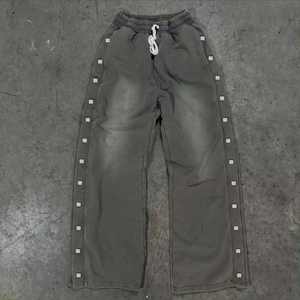 Pantalones Deportivos Casuales de Lona Vintage Personalizados OEM, Pantalones Anchos con Bolsillos Laterales y Botones Laterales para Hombre, Cintura Media, Lavado Ácido, Talla Grande - Product Image 1