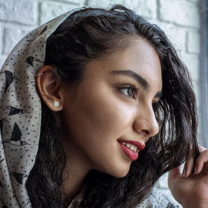 Avarta Bijoux Or 18 carats 1 carat Clous solitaires unisexe-Pièces simples - Product Image 3