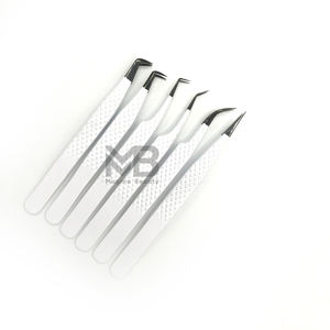 Pinzas para pestañas de acero inoxidable ligeras de alta calidad con el mejor diseño, herramientas de salón de impresión de logotipo personalizado, nuevo diseño puntiagudo - Product Image 2