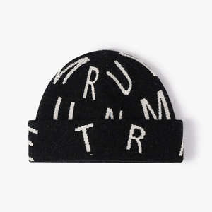 Gorros personalizados a precio de fábrica, gorro de punto de invierno al por mayor con logotipo, gorros personalizados para adultos de OSTROWEARS ENTERPRISES - Product Image 3