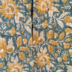 Chaquetas de estilo bohemio con estampado de bloques, chaquetas acolchadas de algodón Floral Vintage, pantalones cortos bohemios hechos a mano de peso ligero para regalo de mujer - Product Image 6