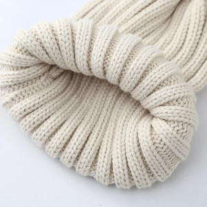 Gorro de piel sintética de punto de invierno de lujo, gorro extraíble con pompón y puntos, logotipo personalizado, Material acrílico grueso, gorro Bobble, bolsa Opp - Product Image 1