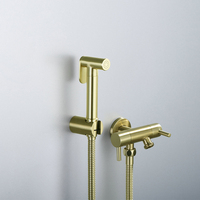 Ensemble de robinet de bidet carré en laiton moderne robinet de bidet de toilette de WC avec la valve d'angle de jet et le pulvérisateur de Shattaf de salle de bains