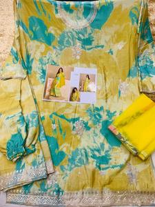 Última Moda en Ropa Étnica India, Sharara con Estampado Digital Personalizable, Top y Dupatta Bordados, Venta al por Mayor - Product Image 4