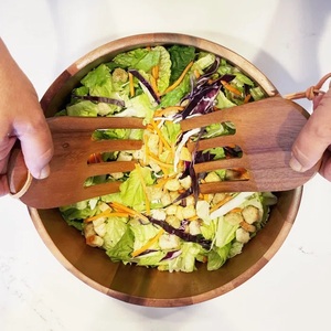 Ensemble de saladiers en bois de luxe personnalisé de haute qualité en bois d'acacia naturel de bonne qualité avec cuillères pour servir la salade et la nourriture - Product Image 6