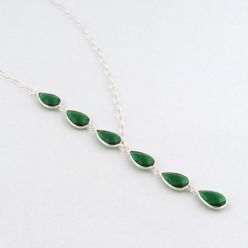 สีเขียว