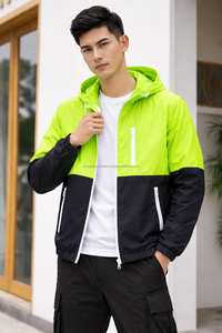 Veste coupe-vent à capuche unisexe à la vente chaude, logo personnalisé imprimé, veste de sport légère pour l'extérieur, fabricant de sweat-shirt à capuche coupe-vent - Product Image 3