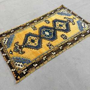 พรมวินเทจสไตล์ตุรกี ขนาด 3.4x6 ฟุต ลายสัตว์สีเหลือง - Product Image 2