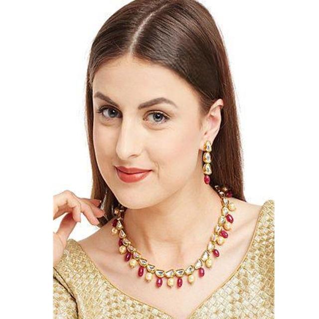 สีแดงทอง