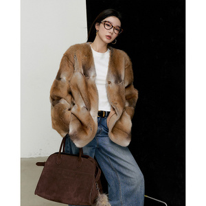 Cappotti in Pelliccia Sintetica di Muskrat per Donna in Offerta, Personalizzabili, Stile Corto, <span class=keywords><strong>Collo</strong></span> a V <span class=keywords><strong>Senza</strong></span> Colletto, Invernali - Product Image 4