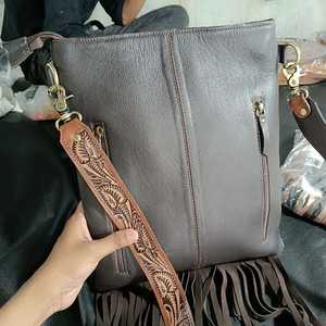 Bolso de cuero de piel de vaca occidental gitana, bolso de mano de lujo para mujer, bolso cruzado de cuero con herramientas de estilo occidental a un precio asequible - Product Image 6