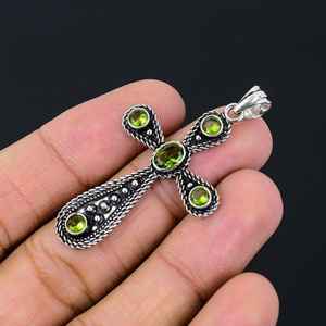 Colgante de Cruz de Peridoto Hecho a Mano, Joyería de Plata de Ley con Piedras Preciosas para Mujeres y Hombres, Regalo Religioso, Venta al por Mayor - Product Image 5