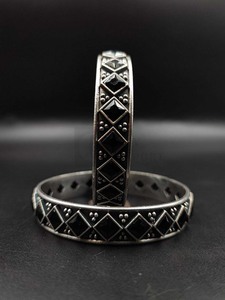 Pure Brass Party Wear Silver Look Bangle Tamaño libre Pulsera oxidada Ajustable Hecho a mano Producto a granel - Product Image 3