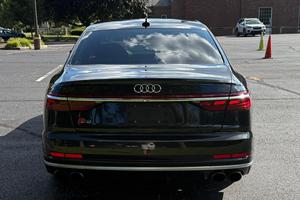EXTREMEMENT PROPRE 2020 AU-D I S8 PRÊT À ÊTRE EXPÉDIÉ - Product Image 3