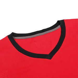 เสื้อกีฬาทีมฟุตบอลเสื้อโพลีเอสเตอร์ระบายอากาศแห้งเร็วเสื้อกีฬาเปล่าเปล่าเป็นจำนวนมาก - Product Image 3