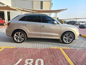 Q3 Audi 40TFSI 2014 2.0L มือสอง SUV เกียร์ธรรมดาที่นั่งหนังไดรฟ์ AWD ภายในสีดำรองรับ BMW MINI Toyota Land Cruiser - Product Image 3