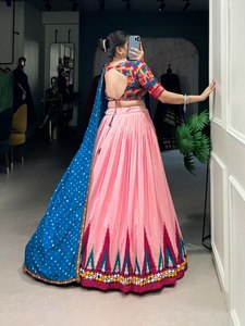 Navratri กระจกดั้งเดิมสำหรับเจ้าสาวหรือเด็กผู้หญิง, อุปกรณ์ตกแต่งงานเฉลิมฉลองแบบมีสีสันสดใส - Product Image 2