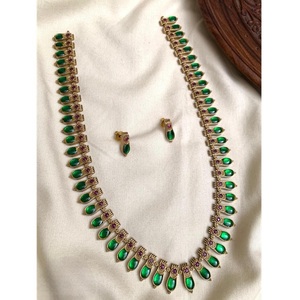 Conjunto de collar largo tradicional de calidad superior con acabado dorado con pendientes para mujer, conjunto de collar clásico para ropa de boda - Product Image 1