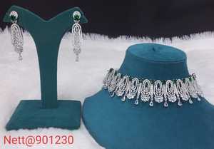 Ensemble de boucles d'oreilles et collier de diamants américains pour femmes Superbe pendentifs de mode Charms Grossiste indien offrant une quantité en vrac - Product Image 3