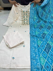 Nouveau et dernier pantalon Kurti en soie banane et soie Banarasi Dupatta Look lourd pour femmes pour les fêtes et les fêtes par exportation - Product Image 5