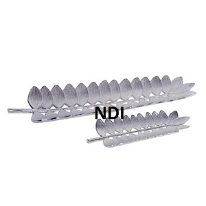 Plateaux de serveur de nourriture faits à la main d'utilisation de restauration d'hôtel à la maison petit déjeuner et plateau de service de nourriture avec la conception en bois - Product Image 5