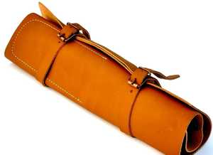 ชุดมีดทำครัวมืออาชีพ 5 ชิ้น ผลิตด้วยมือ พร้อมโลหะดามัสกัสและด้ามไม้ปักก้าสีแดง รุ่น KS-EI-06 - Product Image 5