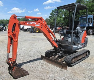 Mini-excavatrice KX41-3V 2010 - Compacte, durable et conçue pour les espaces restreints - Product Image 1