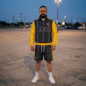 Ensemble coupe-vent : veste de course en polyester à demi-zip et short, imprimé sublimation motif bande de roulement, jaune, logo personnalisé - Product Image 5