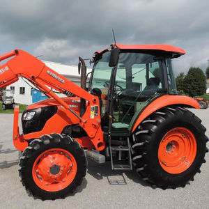 Tractor Compacto M7060 4WD Usado en Buen Estado con Caja de Cambios, Motor de 75HP, Tractor Agrícola con Transmisión por Engranajes - Product Image 5