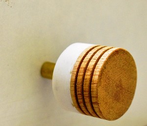 Pomos de Madera y Mármol Craft Valley Modelo AK-1523, Acabado Natural Hecho a Mano, Herrajes de Lujo para Muebles, Interiores Modernos de Cocina - Product Image 6