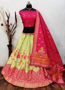 Último diseñador Heavy Pure Banarasi Silk Lehenga Choli por Fab Zone - Product Image 4