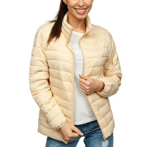 Venta al por mayor de alta calidad, chaqueta acolchada con logotipo estampado personalizado, chaqueta acolchada de nailon transpirable de talla grande, chaqueta de invierno para exteriores de piel, chaqueta acolchada para mujer - Product Image 3