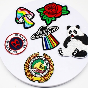 Parches Termoadhesivos Personalizados para Ropa, Bordados con Logotipo de Marca, Apliques de Encaje, Tela Chenilla, Diseño Personalizado - Product Image 1