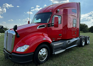 Camión Semirremolque Kenworth T680 Sleeper 2022 Usado, Techo Elevado de 76 Pulgadas, Motor Cummins de 450 HP, Transmisión Automática Endurant de 12 Velocidades, Bajo Kilometraje - Product Image 3