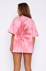Camiseta Rosa Extra Grande con Estampado Veraniego Ecológica Más Vendida para Mujer - Product Image 4