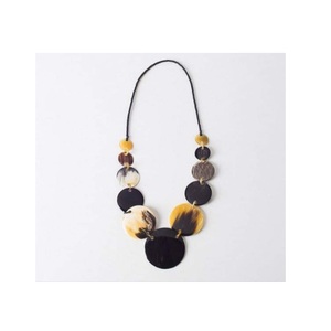 Bijoux pour femmes Collier en résine époxy pour filles Collier pour femmes Collier de perles en résine époxy de très bonne qualité d'Inde - Product Image 2