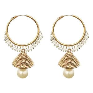 Boucles d'oreilles Jhumki en perles plaquées or Kriaa 1313046 Bijoux en perles élégants et élégants - Product Image 1